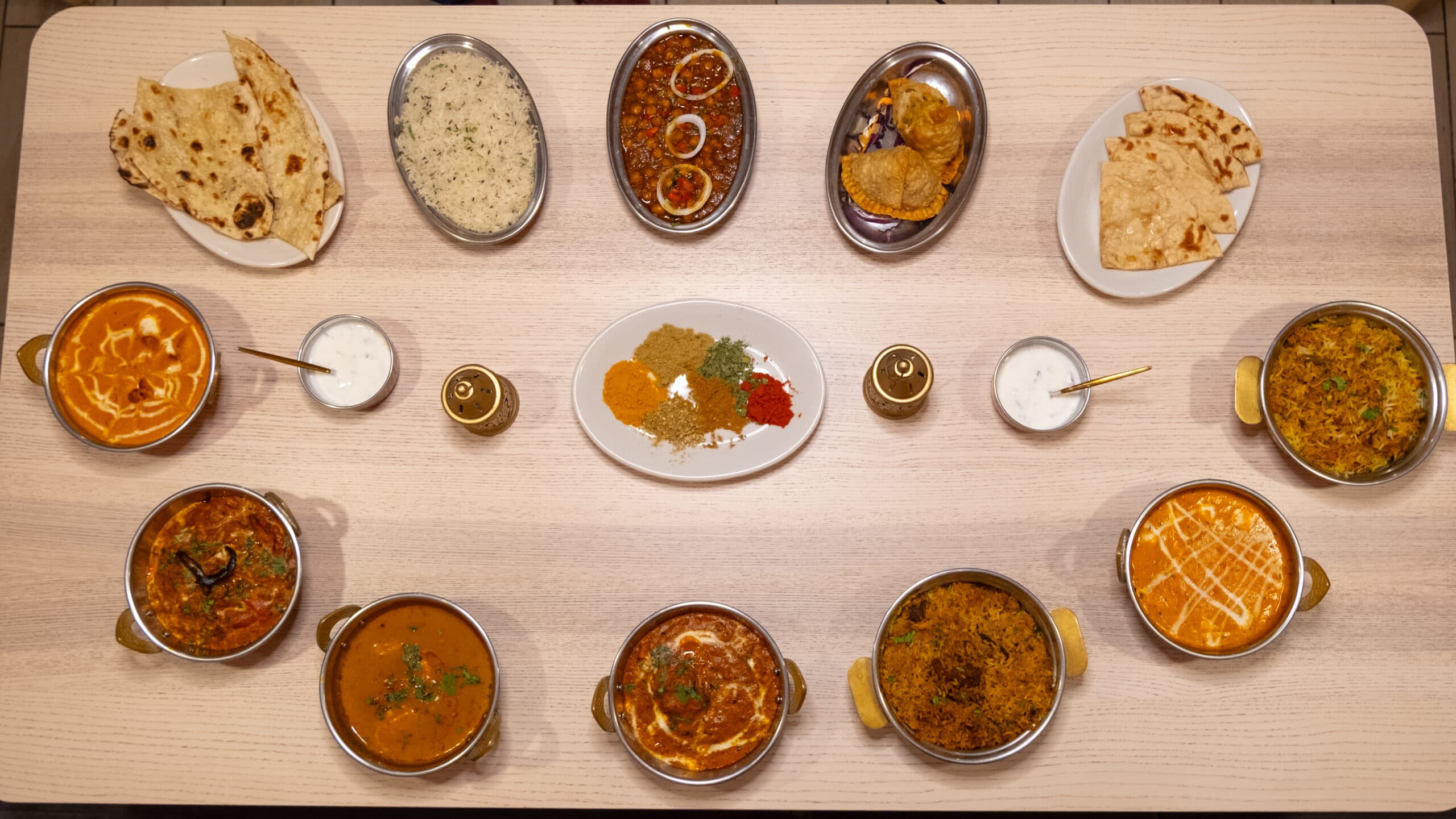Los Mejores Platos de Comida India para Probar en CDMX: Guía Completa de Aroma Curry