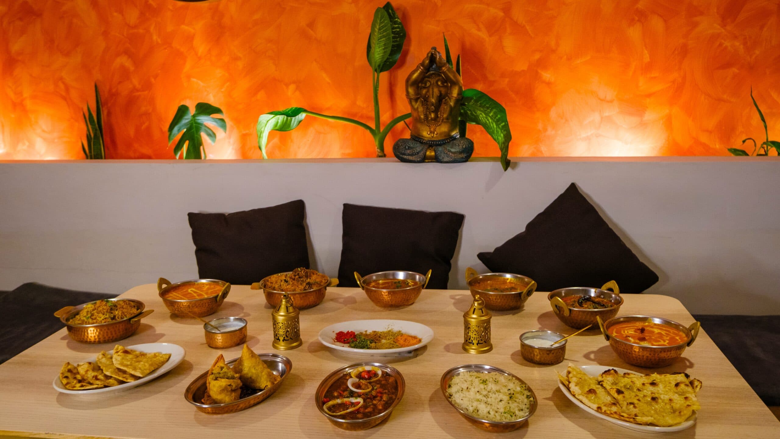Guía para Primerizos: Qué Pedir en un Restaurante de Comida India